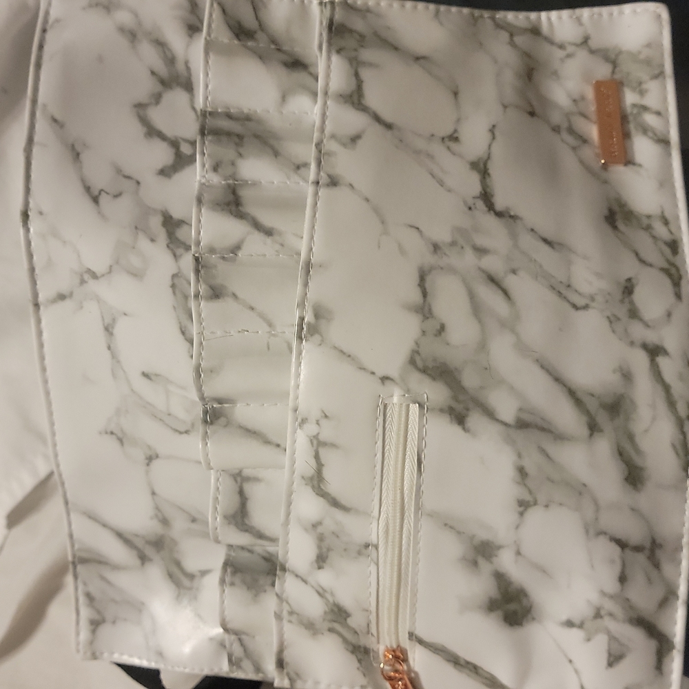 Makeup brush bag